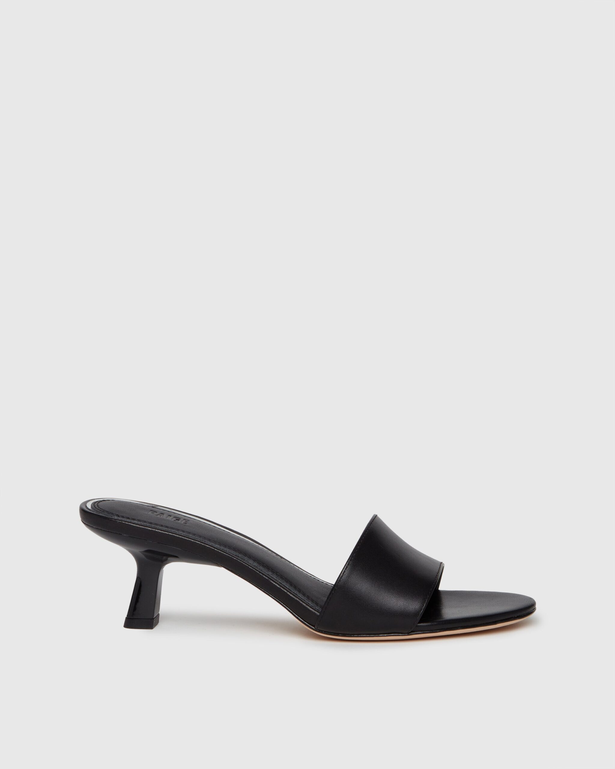 SH589301-BLK_01